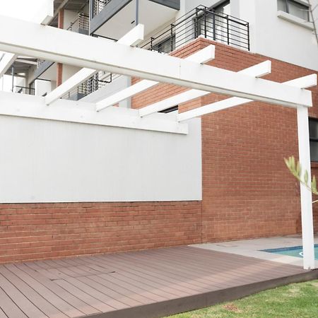 Sunrise Lonehill One Bed Apartment Sandton Exterior photo