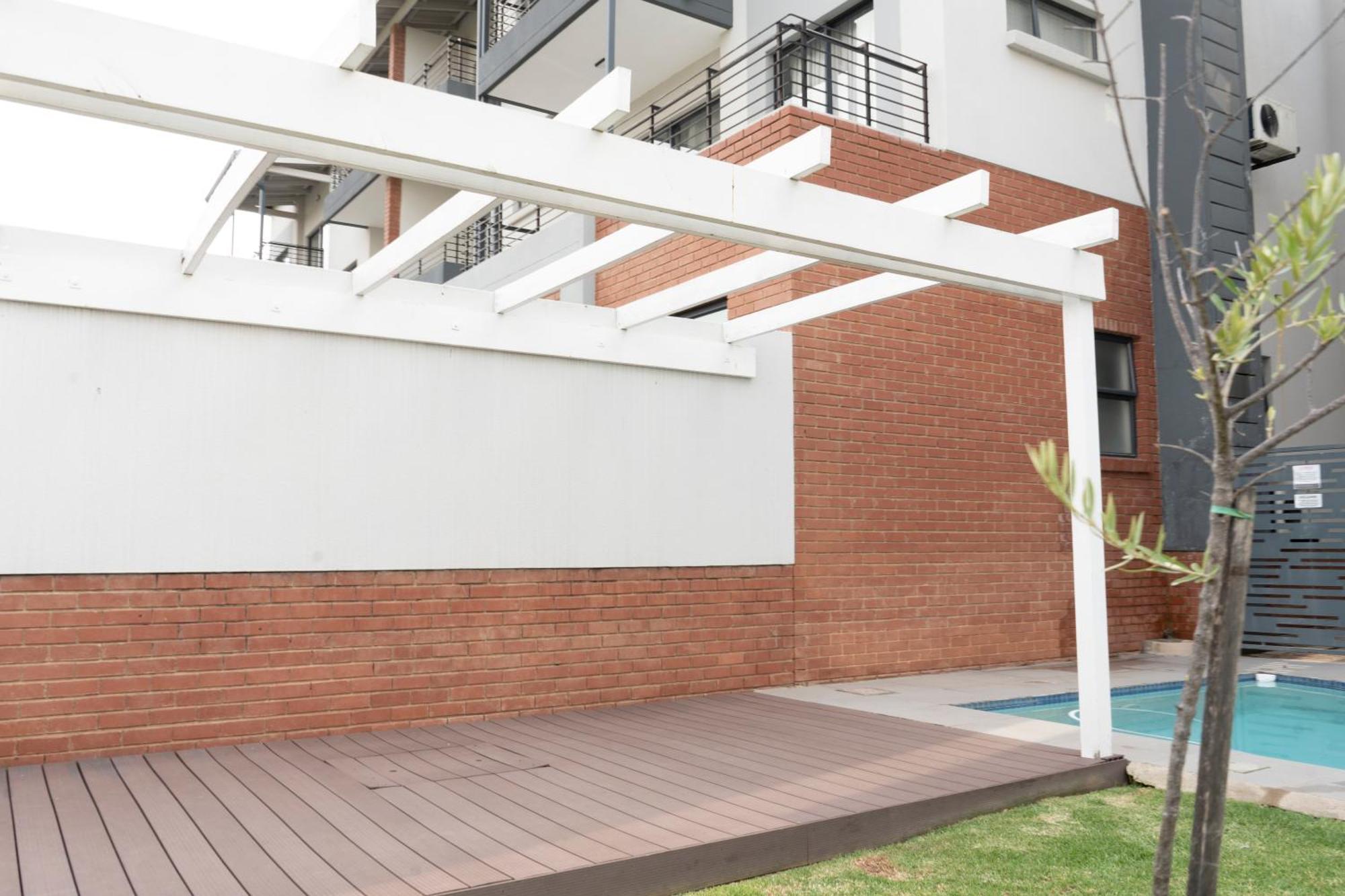 Sunrise Lonehill One Bed Apartment Sandton Exterior photo